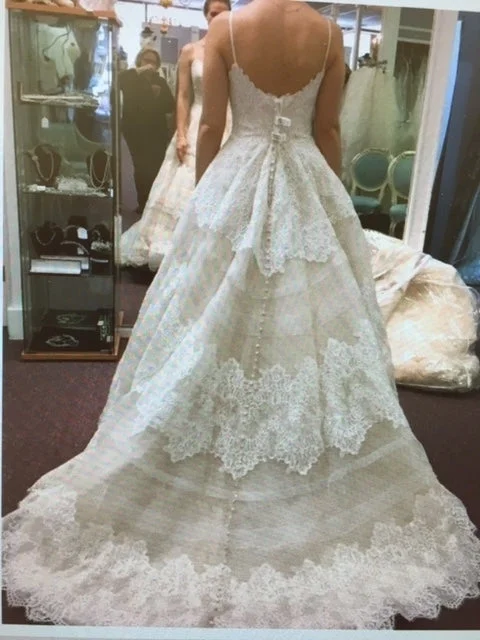 Final Clearance Allure Bridals 9400