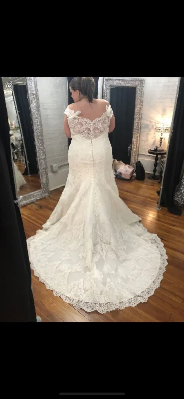 Lowest Prices Allure Bridals 9322