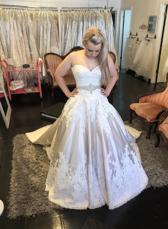 Closeout Allure Bridals 9303