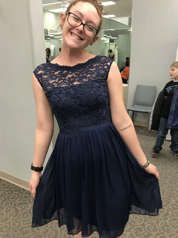 Hurry In David's Bridal F17019