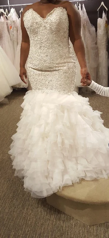 Midnight Sale Allure Bridals 9355