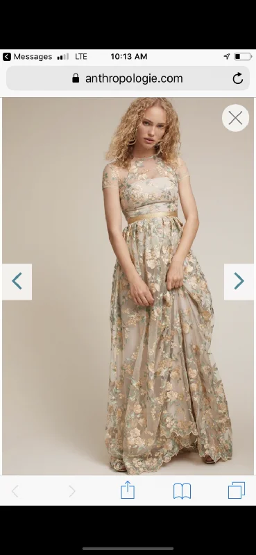 Quick Sale Monique Lhuillier