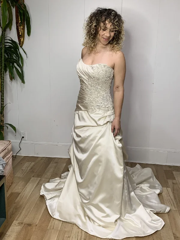 Final Clearance Pronovias Banjo/W1529001.404.46