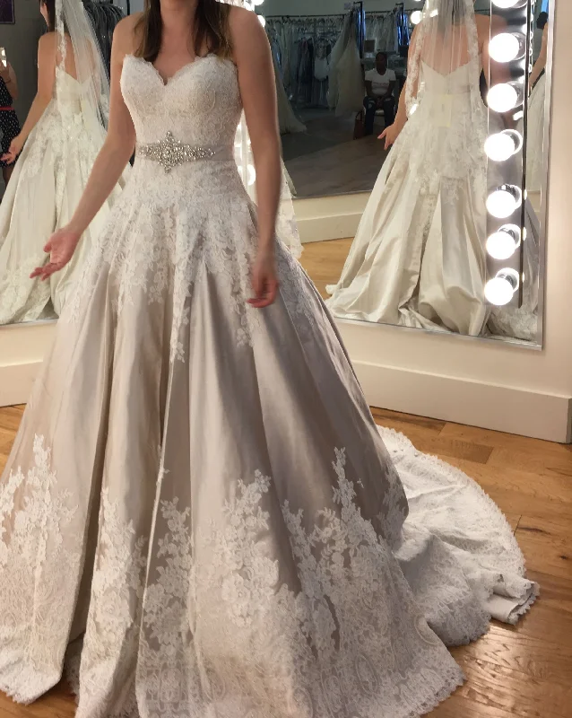 Blowout Sale Allure Bridals 9303