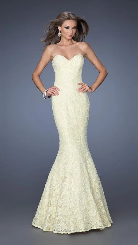 YEAR-End Sale La Femme Strapless Fitted Mermaid Gown
