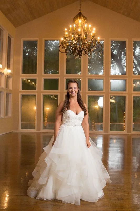 Final Clearance Stella York Style number 6330, color Ivy