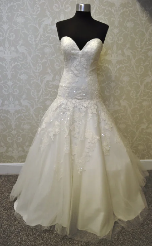 Price Slash Allure Bridals 9314