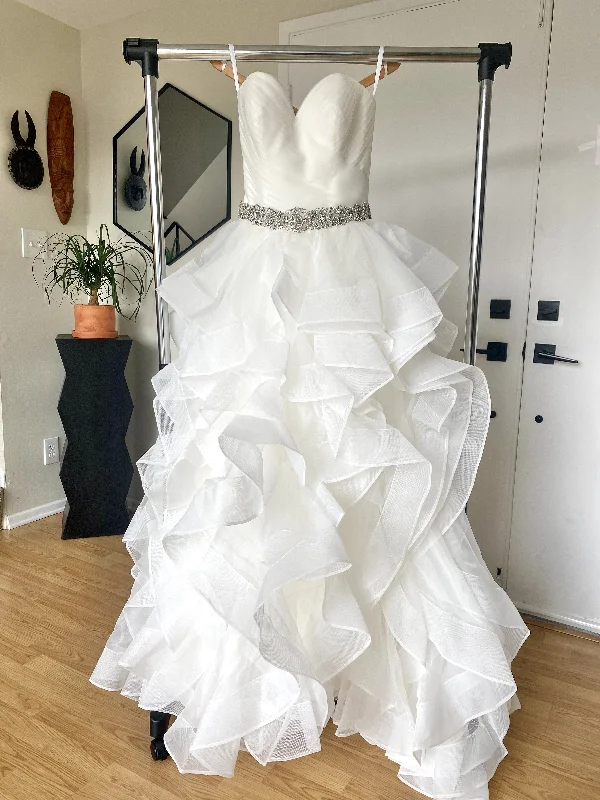 Take Advantage Allure Bridals 9375