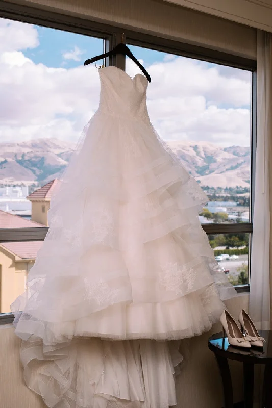 Year-End Clearance Monique Lhuillier 16228