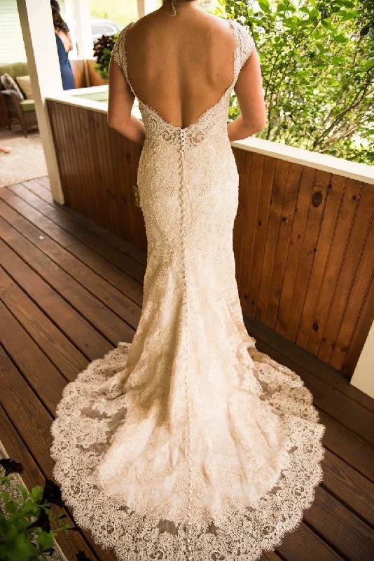 Holiday Sale Allure Bridals 9313