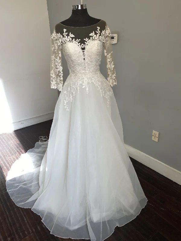 Online Exclusive Pronovias Chloe