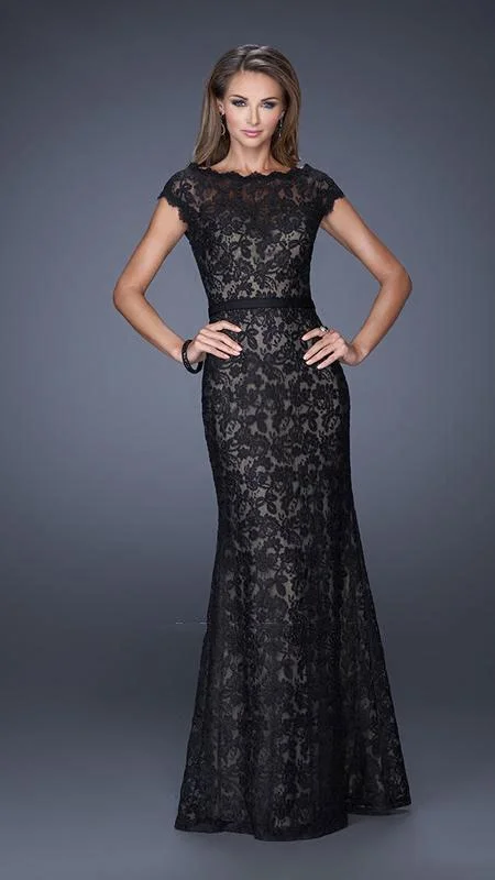 New Deals La Femme - 20503 Scalloped Fitted Lace Evening Dress - 1 pc Indigo in Size 6 Available