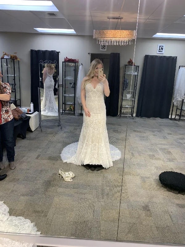 Discount Mania Allure Bridals 9564
