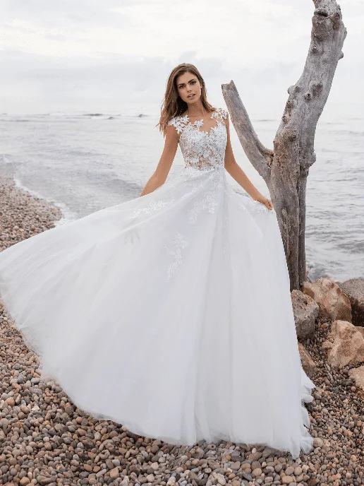Seasonal Sale Pronovias FELICIDAD