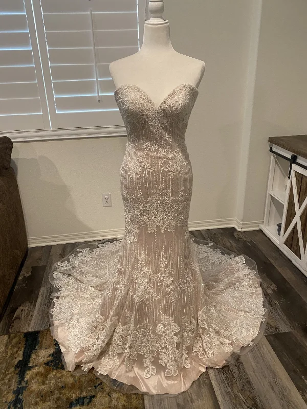 Blowout Sale Allure Bridals 9350