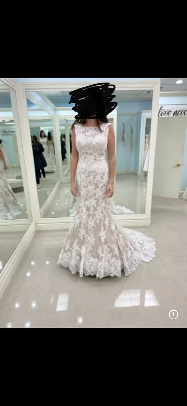 Stock Clearance Allure Bridals 9352