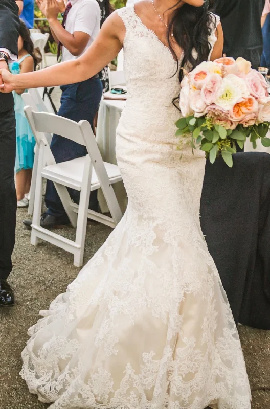 Price Rollback Allure Bridals 9322