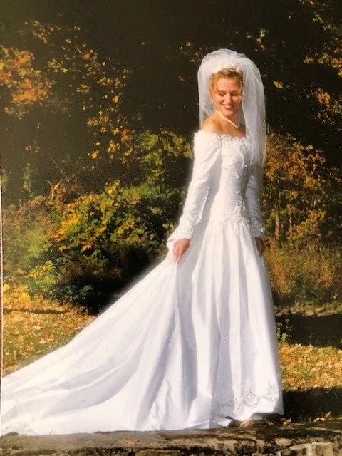 Price Break Mary's Bridal 7809