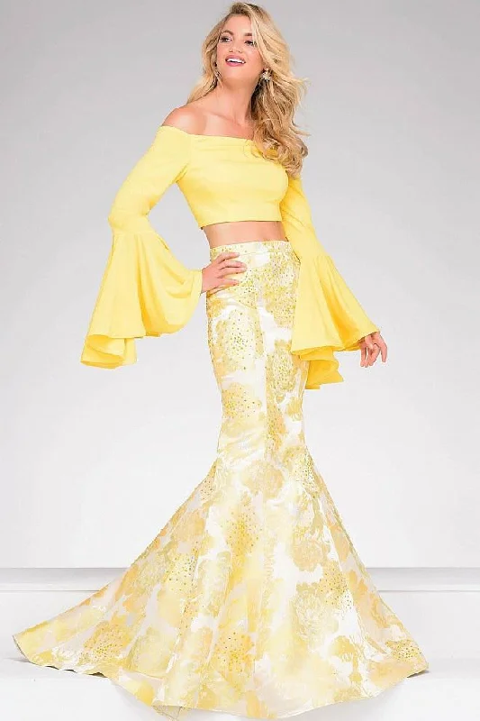 Big Discounts Jovani Long Bell Sleeve Two-Piece Mermaid Gown 48922 - 2 pcs Yellow In Size 4 and Size 6Available Big Discounts Jovani Long Bell Sleeve Two-Piece Mermaid Gown 48922 - 2 pcs Yellow In Size 4 and Size 6Available
