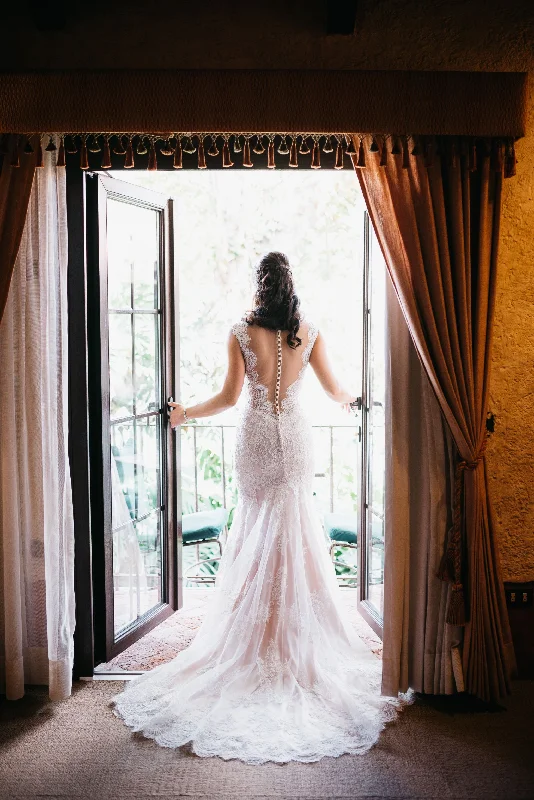 Special Price Allure Bridals 9352