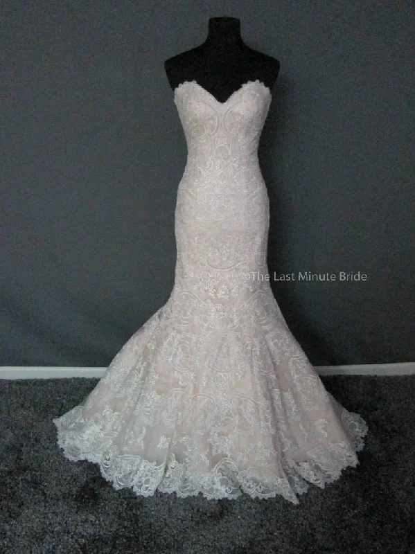 Factory Direct Sale Allure Bridals 9365