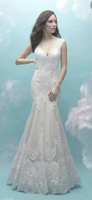 Clearance Event Allure Bridals 9468