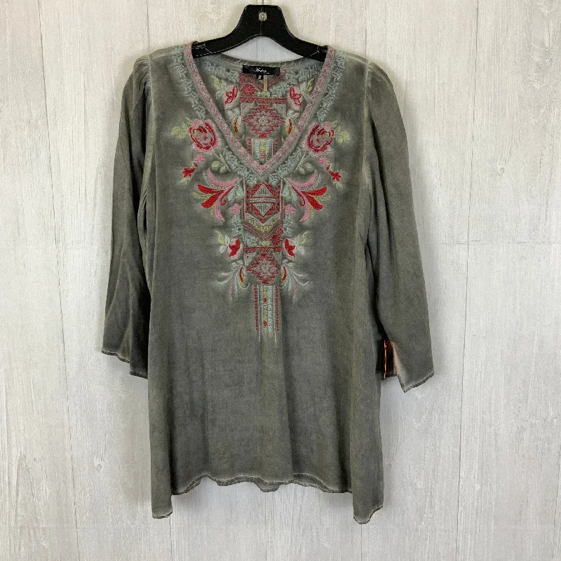 Buy Now Top Long Sleeve By Andree By Unit In Grey, Size: S