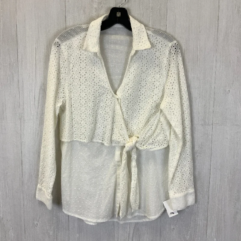 Clearance Event Top Long Sleeve By Doe & Rae In White, Size: M