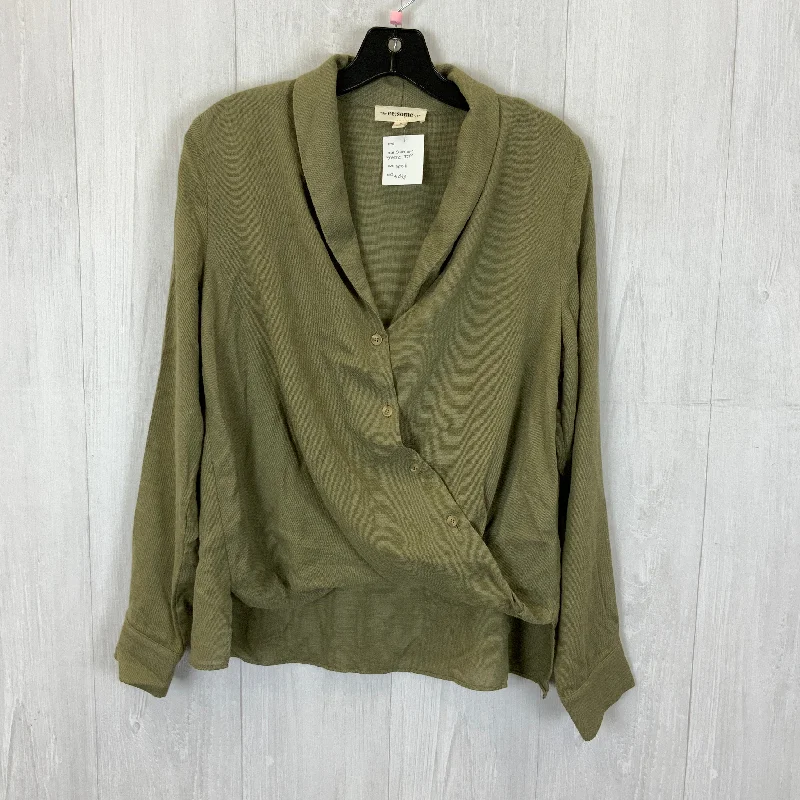 Weekend Deal Top Long Sleeve By Ee Some In Green, Size: S