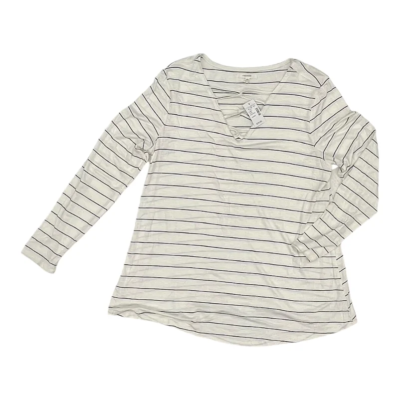 Seasonal Sale Top Ls By Maurices In Cream, Size:L