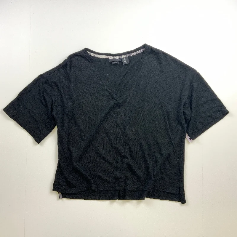 Limited Availability Top Short Sleeve Basic By Tahari in Black, Size: M