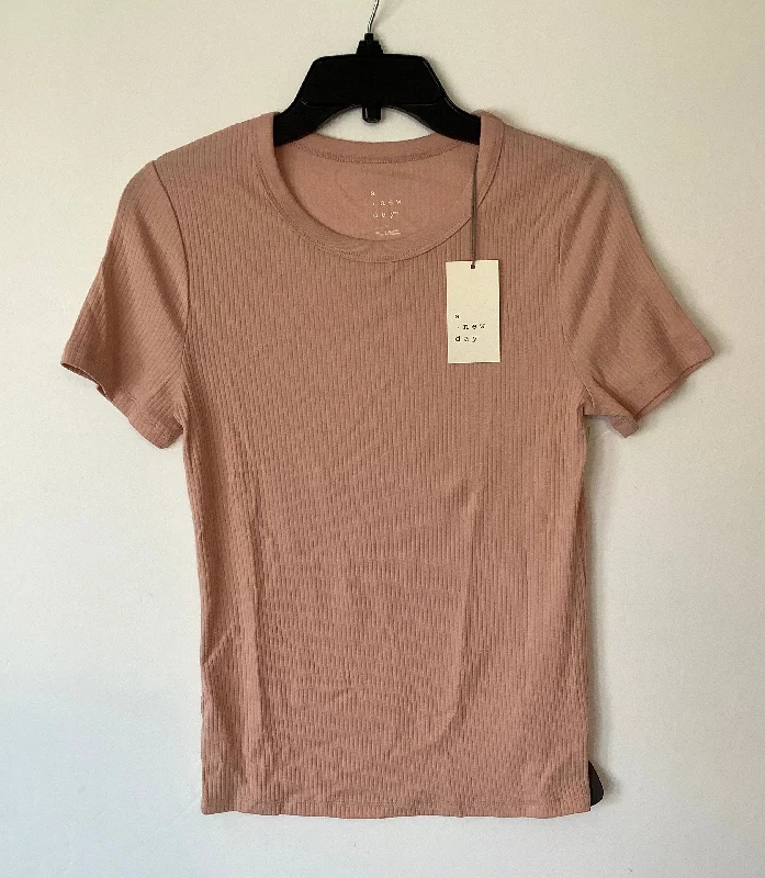 Factory Direct Sale Top Short Sleeve By A New Day In Pink, Size: M