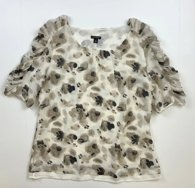 Mega Deal Top Short Sleeve By Ann Taylor In Cream, Size: M