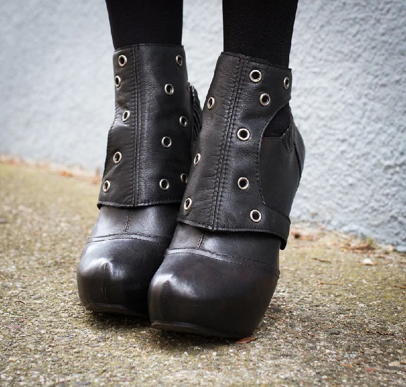 Fantastic Offers Black Leather Spats with Gunmetal Grommets