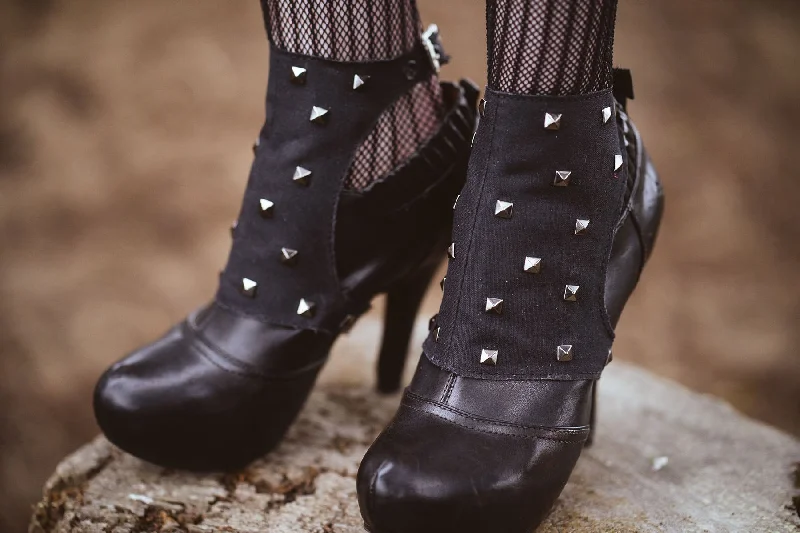 The Best Prices Waxed Canvas Spats with Pyramid Studs | VEGAN