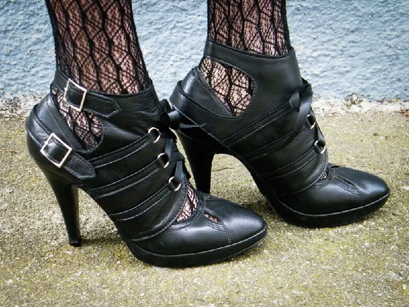 Great Deals Front Lacing Strappy Leather Spats | Niobe